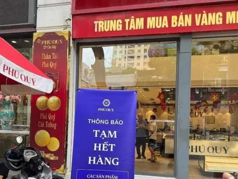Giá bạc tăng tới 169%/năm, điều gì đang xảy ra?