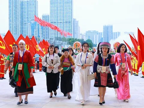 Đồng lòng đưa đất nước phát triển nhanh, bền vững