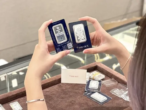 Giá bạc quay đầu giảm sau khi lập đỉnh