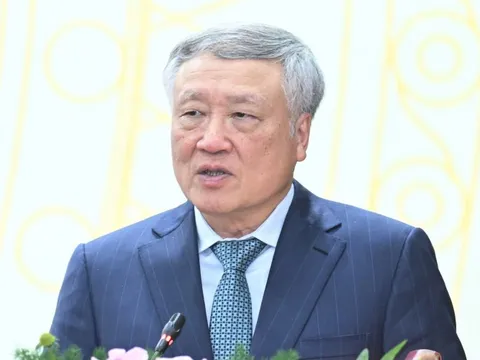 Phó thủ tướng thường trực: Không để cán bộ 'mần thinh, chỉ ngồi chờ, quan hệ tốt' dễ dàng thăng tiến