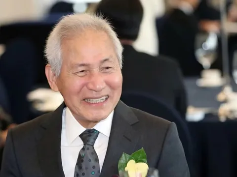 'Ảnh đế' Ahn Sung Ki ngừng tim, rơi vào trạng thái nguy kịch