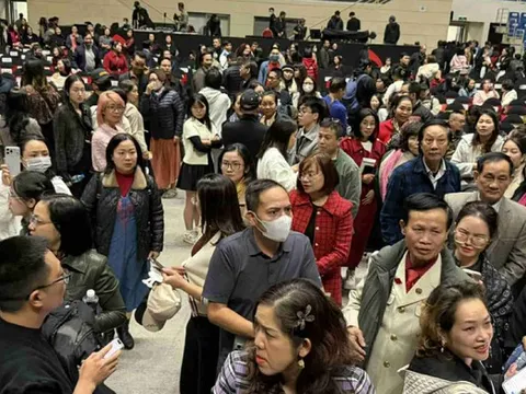 Bài học rút ra sau show "Về đây bốn cánh chim trời" bị hủy đột ngột trong đêm diễn