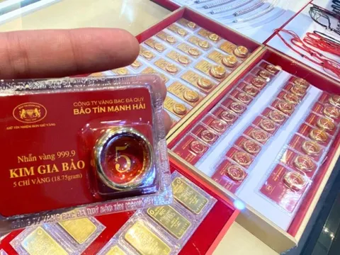 Cuối ngày 31/12: Giá vàng SJC, vàng nhẫn tiếp tục giảm tới 2 triệu đồng mỗi lượng