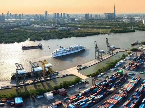 Xây dựng TP.HCM thành trung tâm dịch vụ lớn của cả nước và khu vực theo 4 giai đoạn