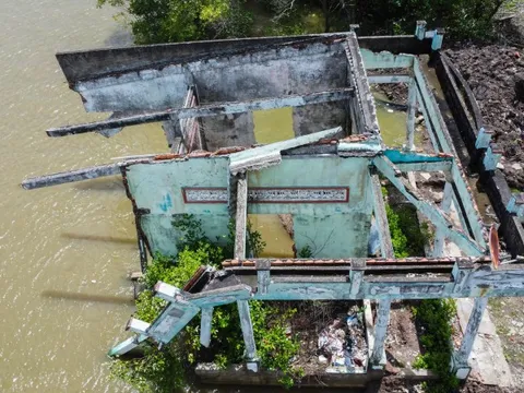 Nhiều nơi sạt lở, Cà Mau chi hơn 26.800 tỉ đồng để 'giữ đất, giữ nhà'