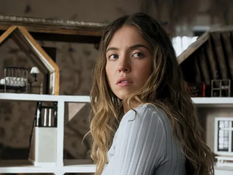 'Cô hầu gái' của Sydney Sweeney có phần tiếp theo sau thành công phòng vé