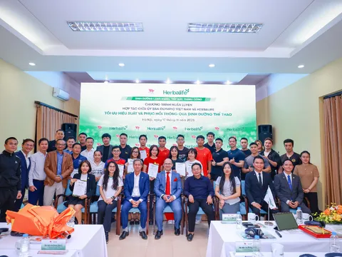 Làm sao để tối ưu Hiệu suất và Phục hồi thông qua Dinh dưỡng Thể thao cho các huấn luyện viên và vận động viên?